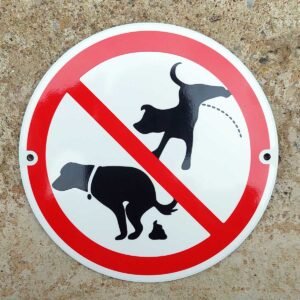 Prisukamas kietas ženklas "nešikti ir nemyžti"